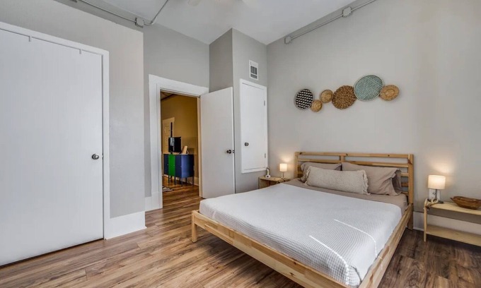 Midtown Apartment | Modern, Cozy & Spacious Downtown Apartment!
