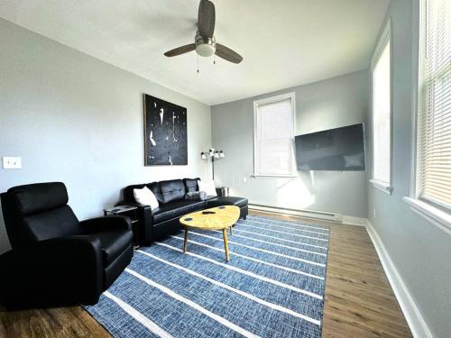 Wilmington Apartment | Modern cozy unit with King Bed