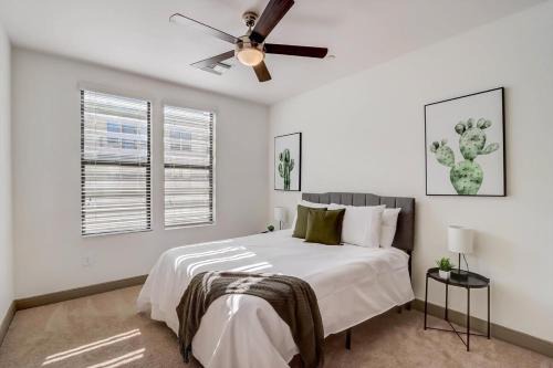 Tempe Apartment | Modern CozySuites on the Town Lake waterfront 18