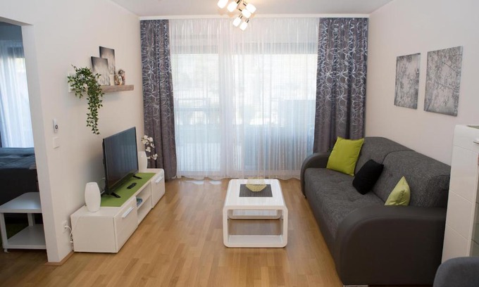 Donaustadt Apartment | Modern Danube Apartment Vienna