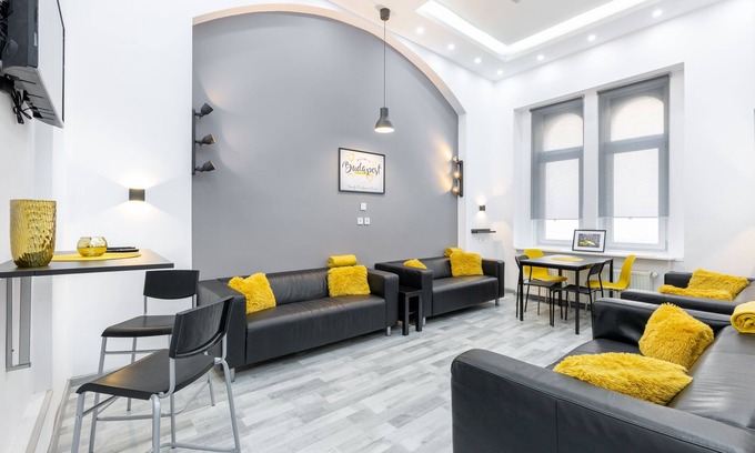 Terezvaros Apartment | ⭐MODERN DESIGN ☕FREE-BEER & BREAKFAST ❤️AIRCO