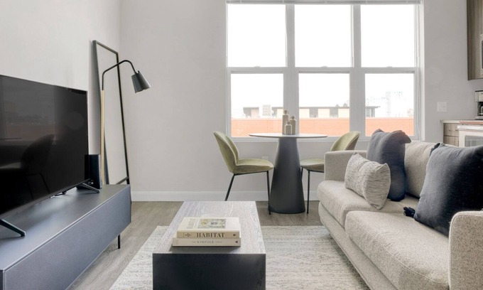 Dorchester Apartment | Modern Dorchester Studio w/ W/D, Gym & Pool, by Blueground