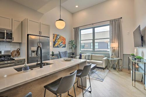 Central City Apartment | Modern Downtown Birmingham Condo with Rooftop Access