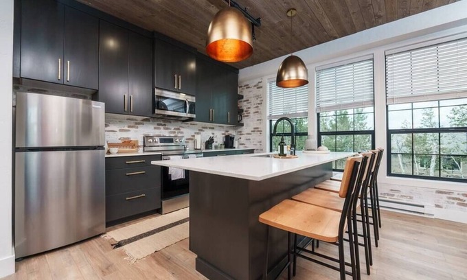 McCall Apartment | Modern Downtown McCall 2 Bed/2 Bath Condo