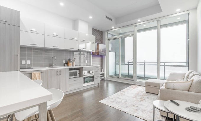 Markham Condo | Modern Downtown Unionville Stay