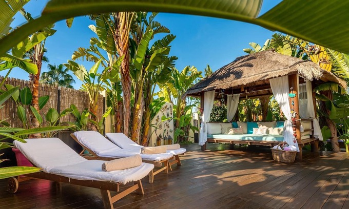San Antonio Bay House | Modern House for 6 people.