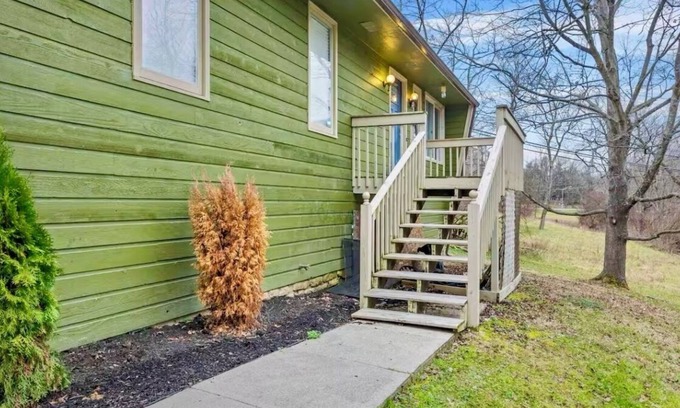 Lexington House | Modern escape just outside Lexington