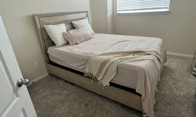 Katy House | Modern Escape, with a pet and family friendly home that feels like a home.