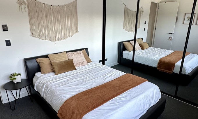 Wickham Apartment | Modern Family-Friendly Apartment in Newcastle