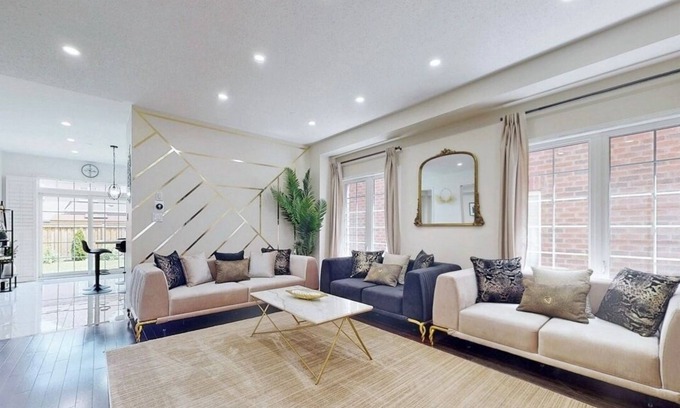 Durham Region House | Modern family friendly 4-bedroom home away from home in Oshawa!