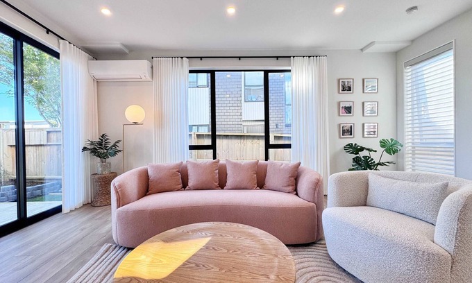 Auckland House | Modern Family St Heliers Stay 4BR & 1 Study vs AC