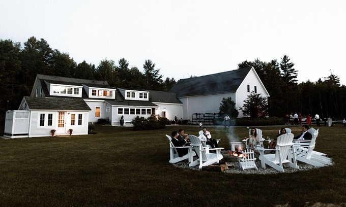 Buxton House | Modern farmhouse for 10ppl - 20 min to ocean and 1 hr to ski