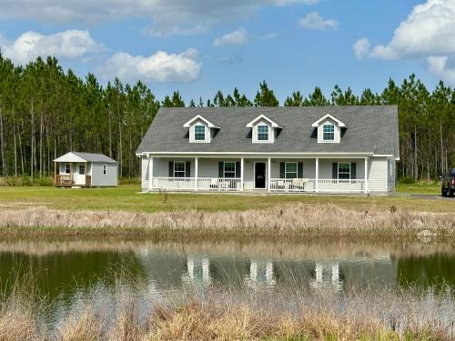 Waresboro House | Modern Farmhouse W Pickleball