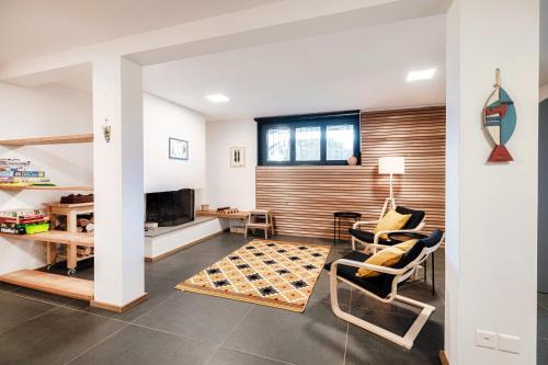 Vacallo Apartment | Modern Flat by Quokka 360 - In the hills bordering Italy