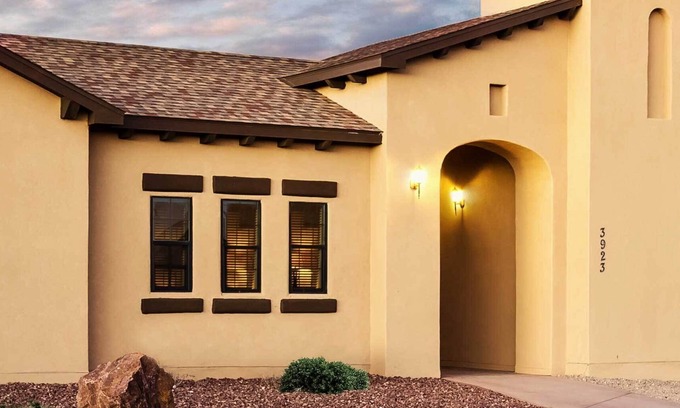 Hobbs House | Modern & Fully Equipped Villa in Hobbs Unit D