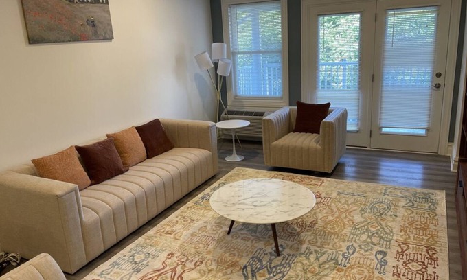 New Brunswick Apartment | Modern Fully-Furnished 1BR Apartment