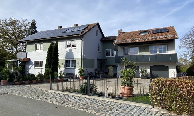 Goldkronach Apartment | Modern furnished, 80 m² 3-room apartment with south/west-facing balcony