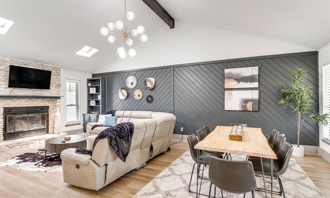 Georgetown House | Modern Georgetown Home < 2 Mi to Blue Hole Park!