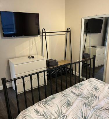 Weston by Wellend Apartment | Modern ground floor apartment Close to A45 A46 M1 M6 M69