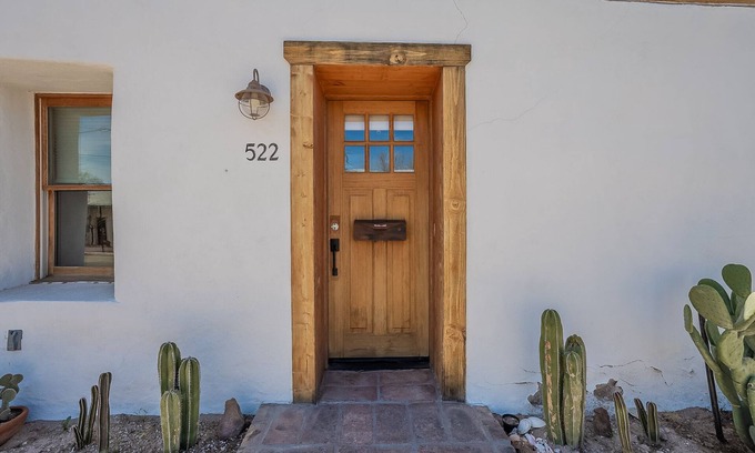 Barrio Viejo House | Modern Historic 1900 Adobe Bungalow in Downtown - Low Summer Rates! 🌇