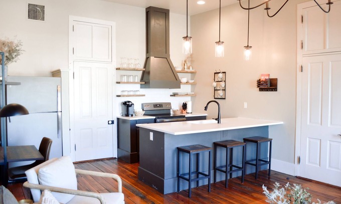 Council Grove Apartment | Modern, Historic Downtown Loft