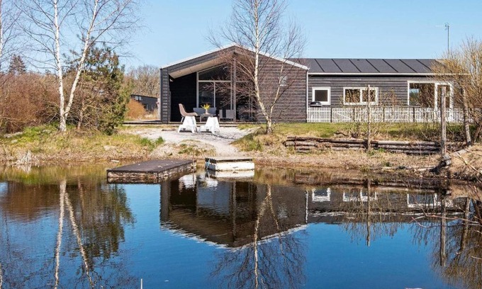 Fjellerup Strand House | Modern Holiday Home in Glesborg with Whirlpool