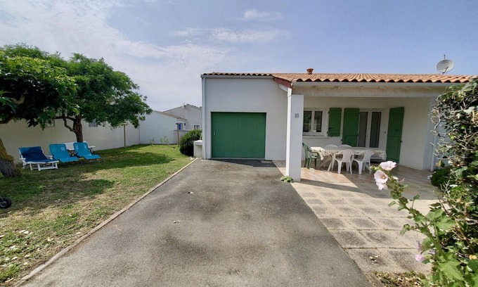 Saint-Denis-d'Oleron House | Modern Home Near Chassiron Lighthouse, 1km from Sea, Sleeps 4