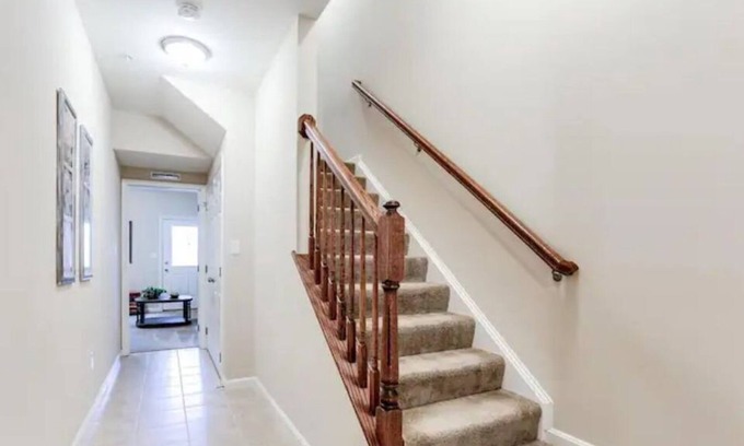 Simpsonville House | Modern Home: Cozy Columbia Gem