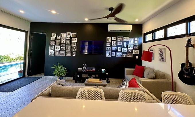 Liberia House | Modern home in quiet neighbourhood of bustling Costa Rica town