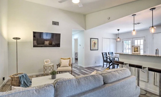 Round Rock House | Modern Home in Round Rock, Cozy and Close to All!