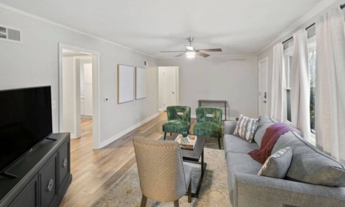 Russell House | Modern Home near DT Libertyville and Naval Base