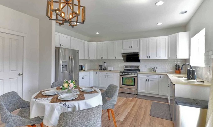 Canyon Park House | Modern Home on 223rd Pl SE