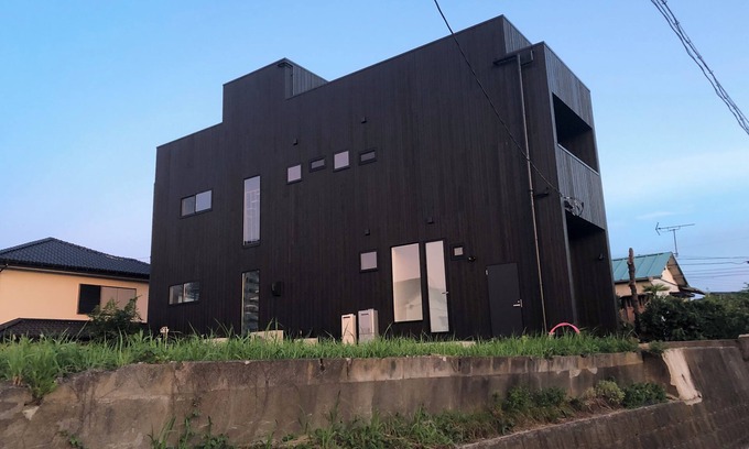 Onjuku Villa | Modern House 1 minute walk to surf beach. Onjuku, Chiba. Near Tokyo.