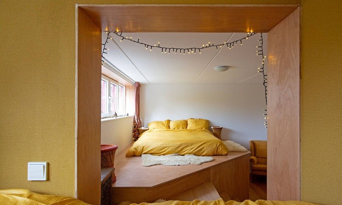 Amsterdam North Boat Rental | Modern houseboat built 2024 called Michaelsark for family of 4 or 4 singles
