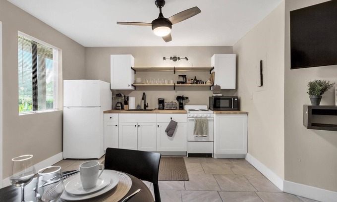 Huntsville Apartment | Modern Huntsville Studio: Downtown & Park Access