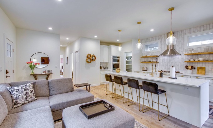 North Rose Hill House | Modern Kirkland Home w/Private Yard & Fire Pit!