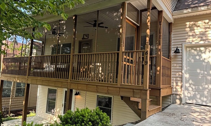 Lakeside House | Modern Lakeside Chautauqua Cottage Perfect for Families: gate fees not included
