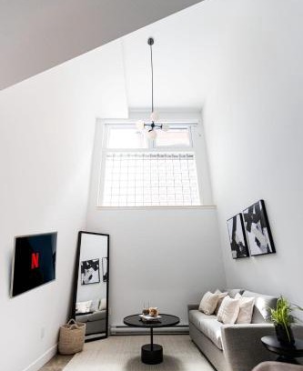 Mile End Apartment | Modern Luxe 1BDR with Sofabed in Mile End
