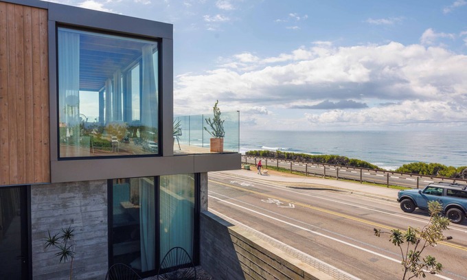 Cardiff-by-the-Sea House | Modern Luxury, Ocean Views, Endless Sunsets