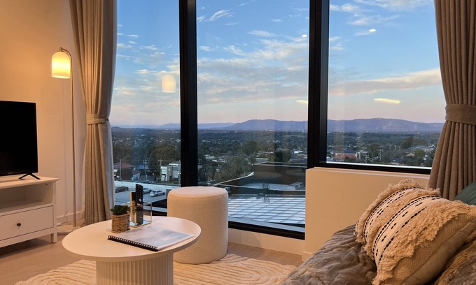 Glen Waverley Apartment | Modern Luxury 2 Bed, 2 Bath Apartment With Free Parking in Central Location