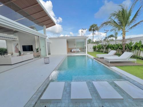 Thep Kasattri Villa | Modern Luxury 4 Bedroom Villa-Bangtao Beach