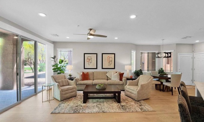 Central Scottsdale Condo | Modern Luxury Resort Style 3 BR Condo in Scottsdale - Newly Renovated