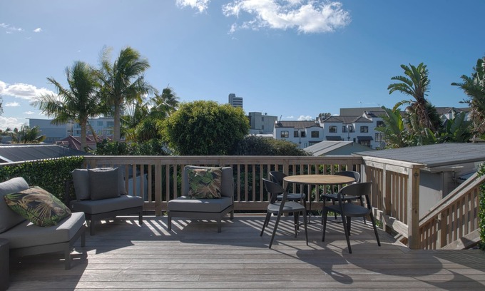 Ponsonby Villa | Modern Luxury Villa with a Twist in Elegant Minimalism