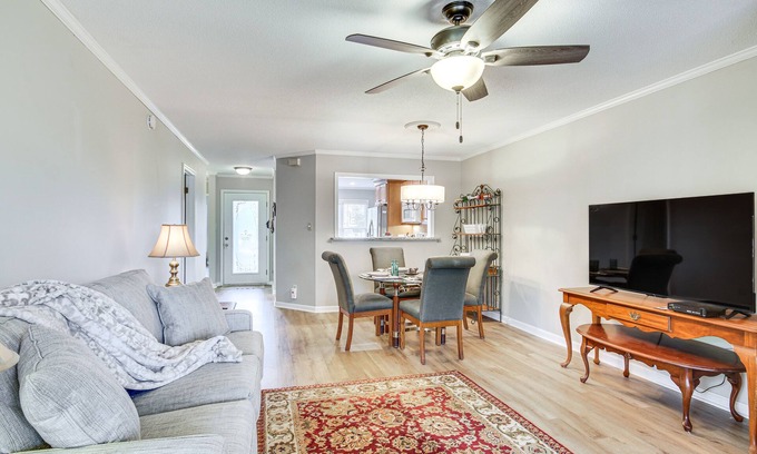 McCormick House | Modern McCormick Townhome on Lake Thurmond!