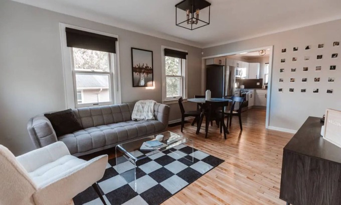Wenonah House | Modern Metro Getaway
