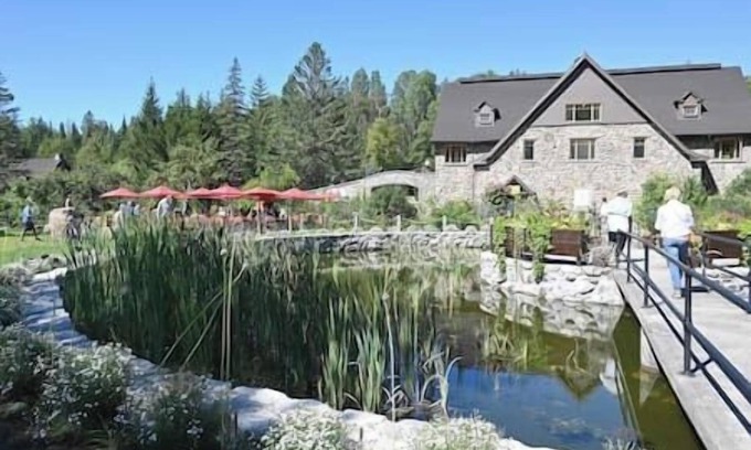 Saint-Faustin-Lac-Carre House | Modern Mont Blanc Ski in/Ski out Townhouse