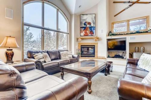 Three Peaks House | Modern Mountain Stay Hot Tub Fire Pit and Views