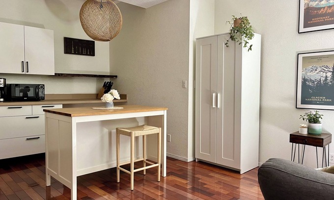 Nelson Apartment | Modern Mountain Studio with Firepit - 4.9 Stars/102 Reviews on Other Platform