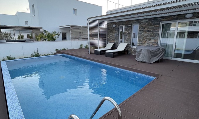 Geroskipou Villa | Modern new build villa, walking distance to the beach