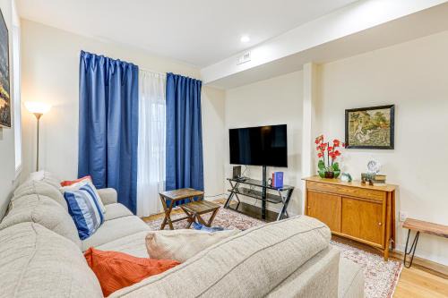 New Haven Apartment | Modern New Haven Condo Less Than 1 Mi to Downtown!